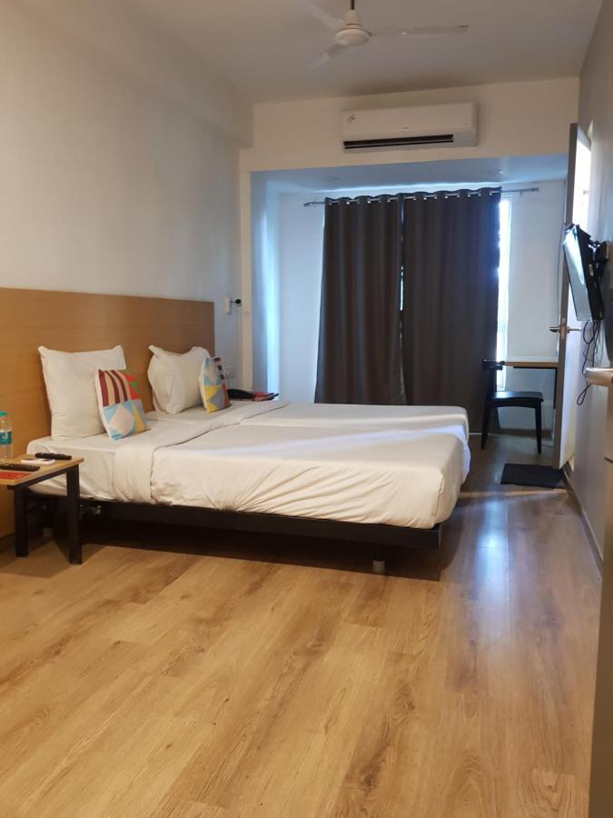 Hotel Unicontinental Bombay Extérieur photo